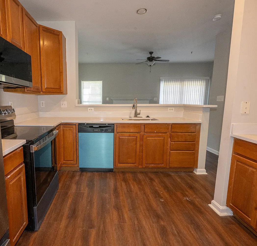 3 bed, 3.5 bath, 1406 sqft, $2,950 — Photo 2