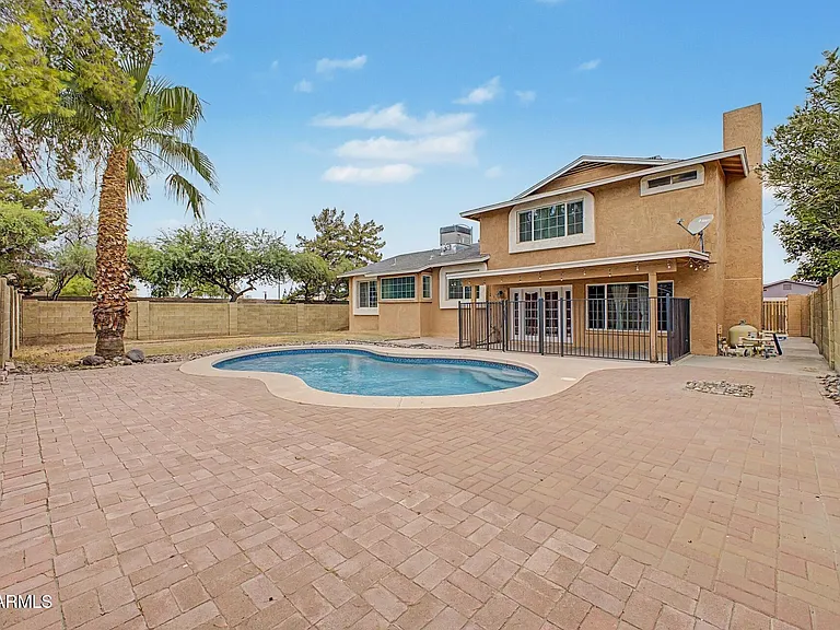 2457 W Redfield Rd — Photo 40