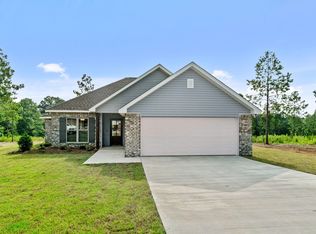 9 Applewood Dr, Purvis, MS 39475