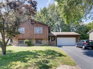 3097 Mount Ridge Rd, Roseville, MN 55113