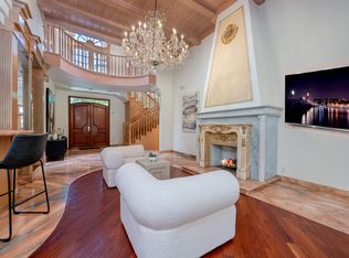 133 S Swall Dr, Beverly Hills, CA 90211