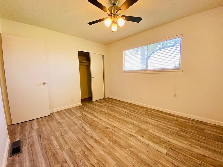 9635 Titan Rd — Photo 17