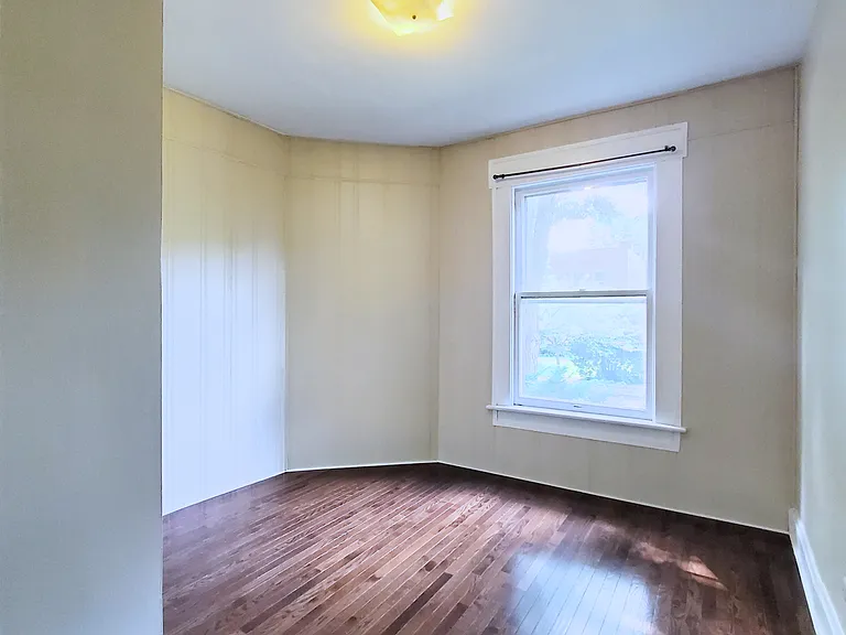 1490 Michigan Ave — Photo 14