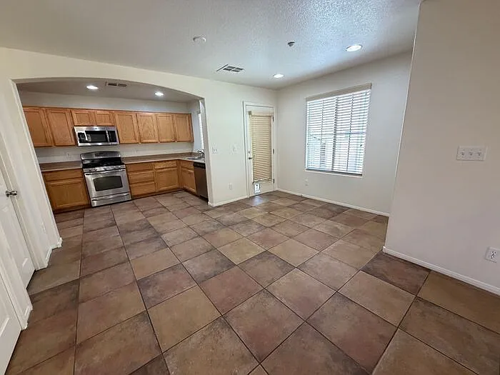 8949 Carlina Canyon Ct — Photo 5