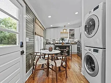 406 Green St — Photo 51