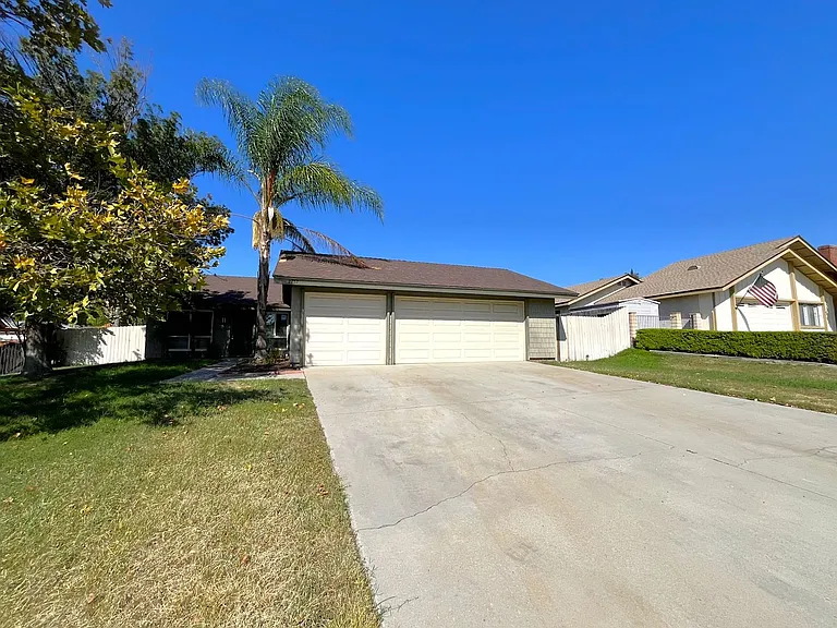 2757 Aries Ln — Photo 4