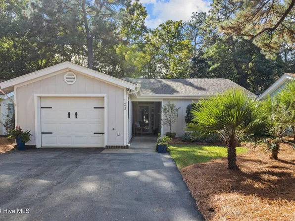 103 Mcginnis Drive, Pine Knoll Shores, NC 28512