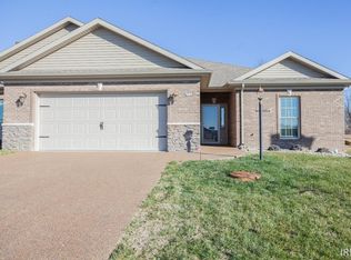 7668 Claire Ct, Newburgh, IN 47630