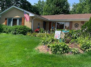 3N174 E Mary Ln, St Charles, IL 60175