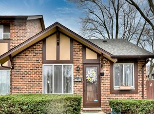 18W025 14th St, Villa Park, IL 60181