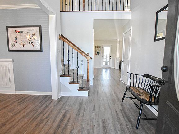 2nd image of 2845 Brewster Dr