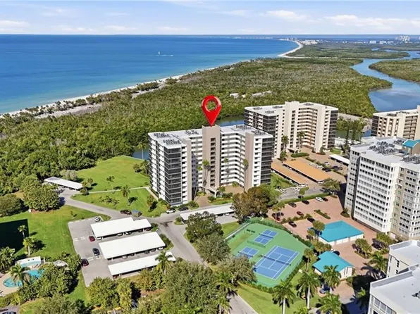 11 Bluebill AVE #203, NAPLES, FL 34108