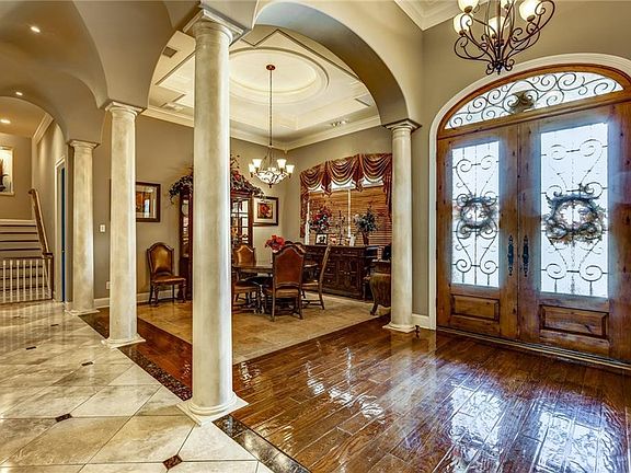 3rd image of 618 Creekbend Dr