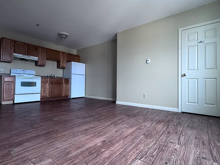 126 Vine St #15 — Photo 3