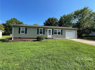 104 Brookwood Rd, Morganton, NC 28655