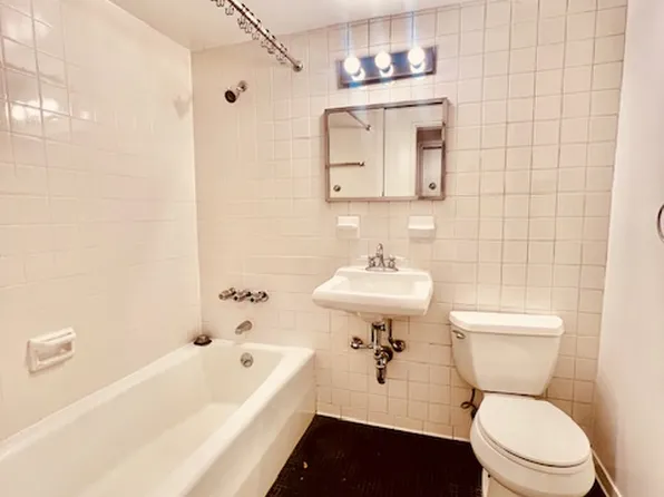 192 Lincoln Place image 6 of 9