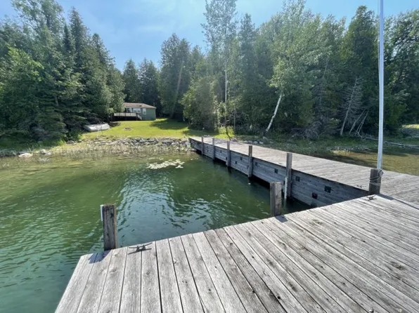 31543 E Tourist Rd, Drummond Island, MI 49726