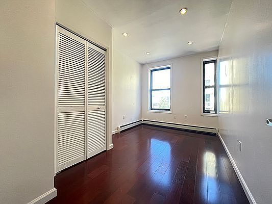 5th image of 603 Washington Ave #4