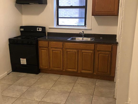 2nd image of 482 Summer Ave APT 307