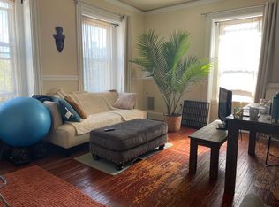 2020 Spruce St APT 4R, Philadelphia, PA 19103