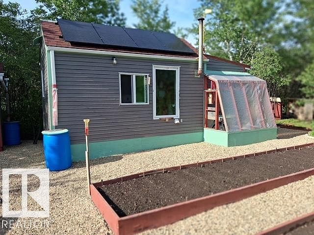 1st image of 204 Sandy Beach Way