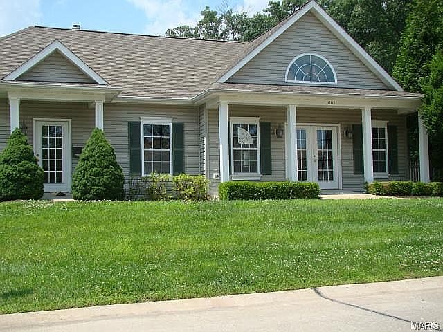 2nd image of 906 Shadow Pine Dr