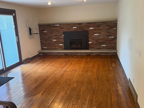 3rd image of 4059 Pawnee Dr
