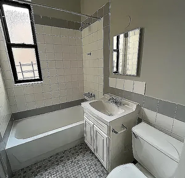 57 Tapscott St #4E — Photo 5