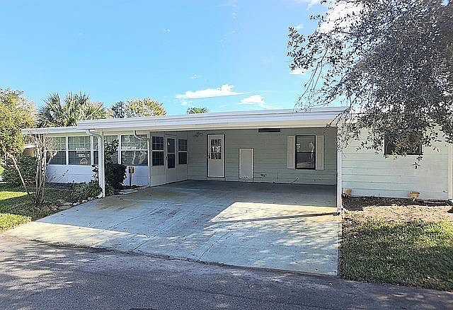 1st image of 127 Cypress Cir