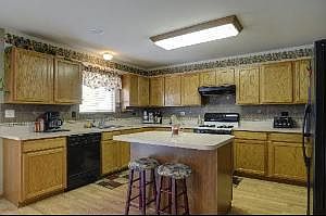 4th image of 2618 Oasis Dr