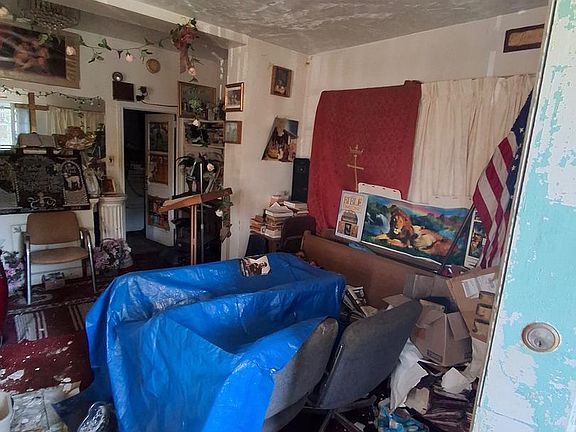 5th image of 734 N 63rd St