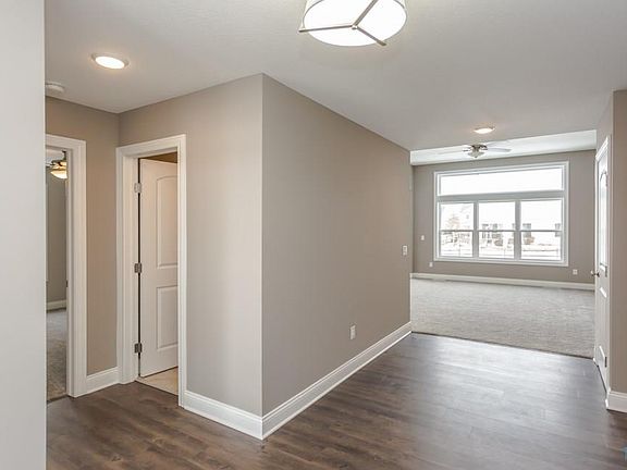 3rd image of 1056 S Ironwood