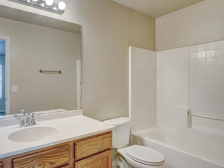 12324 SW 5th St — Photo 10