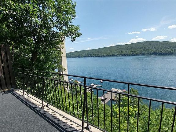 2nd image of 5 Cliffside Dr