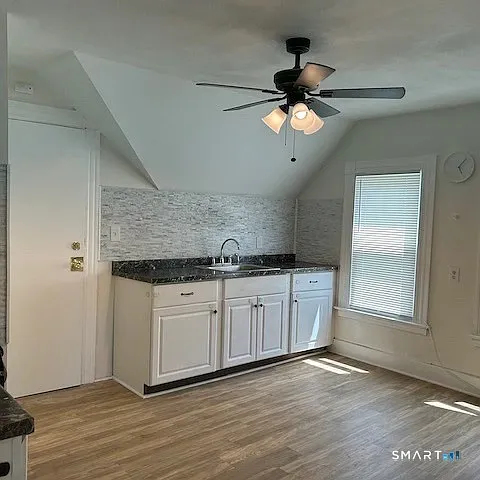 2 bed, 1.0 bath, 2915 sqft, $1,500 — Photo 3