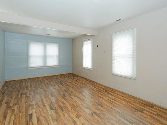 330 S Main St-104