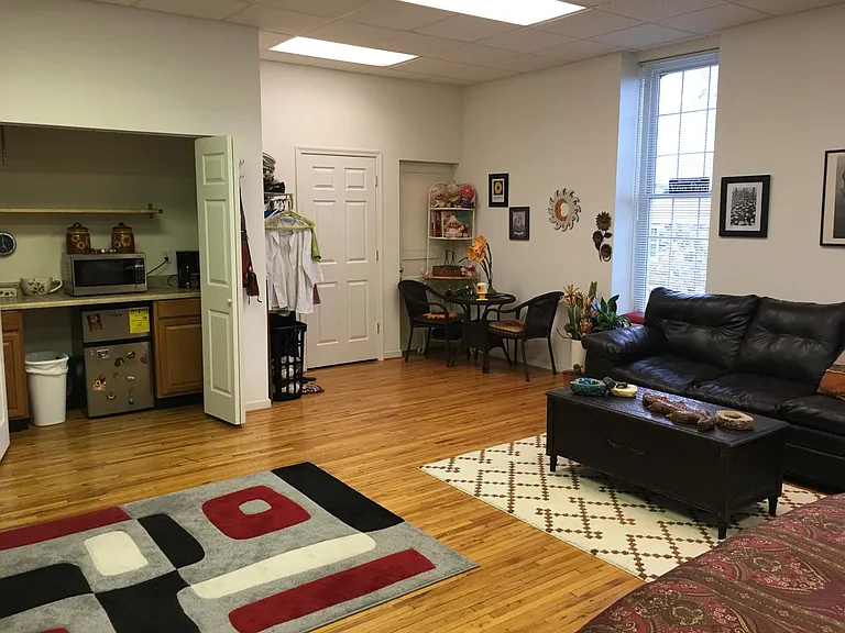 23 S Royal Ave #2A — Photo 2