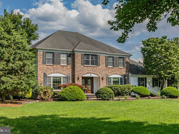 2 Chelsea Ct, Princeton, NJ 08540