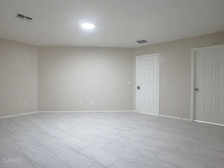9267 N Red Diamond Ave — Photo 35