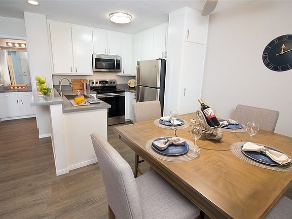 3rd image of 1855 Diamond St Unit 319