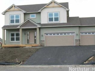 639 Parkside Ct, Eagan, MN 55123