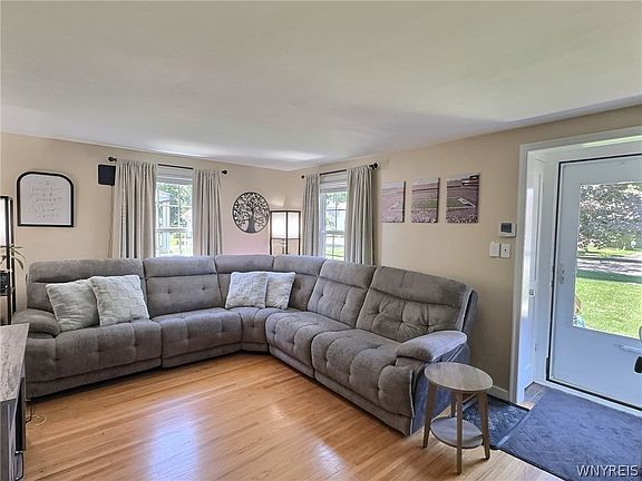 5th image of 488 Lamarck Dr