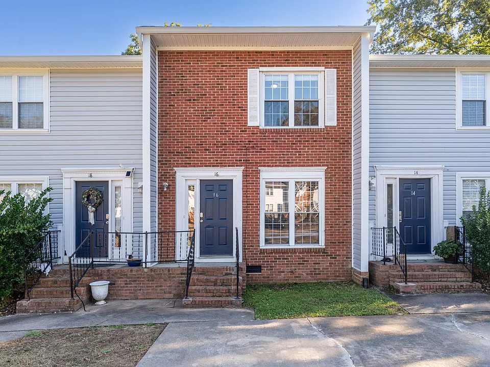 16 Hayti Ln
