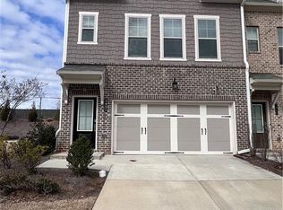 3050 Regal Crown Dr, Duluth, GA 30096