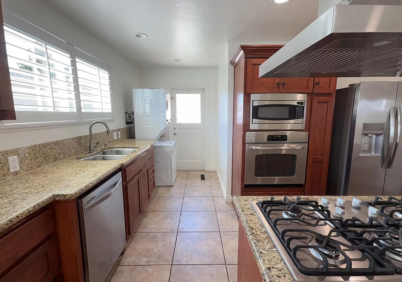 4BD 2 BA on Dorothy Way! — Photo 4