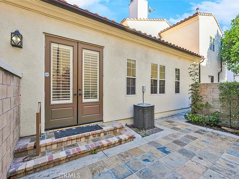 82 Vintage #82 — Photo 18