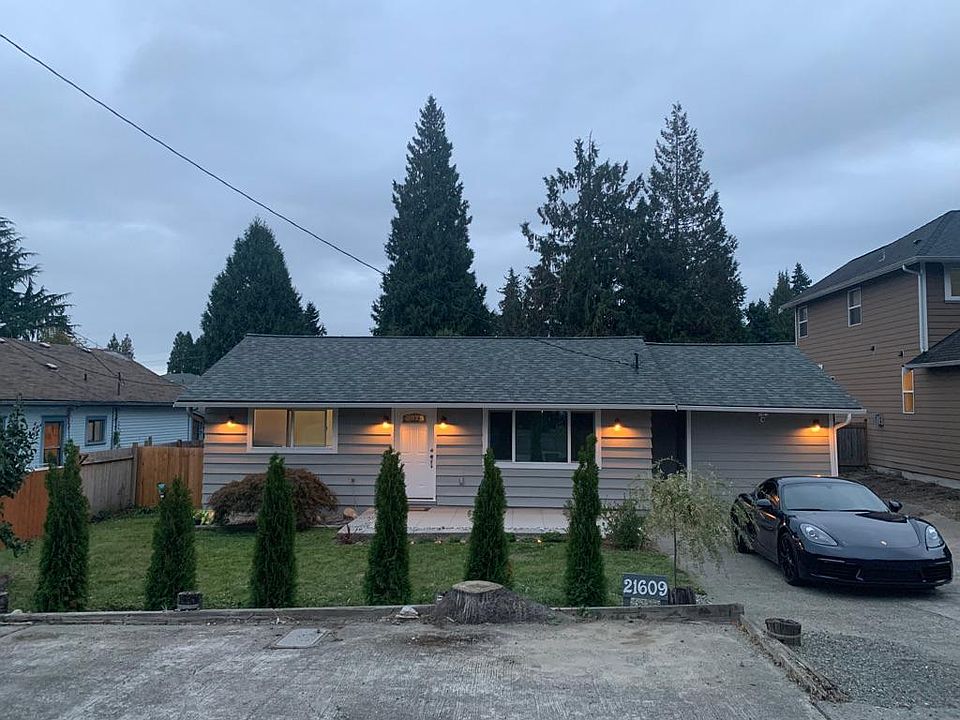 Freshly painted, new landscaping, new motion sensor activated lights and Ring Camera