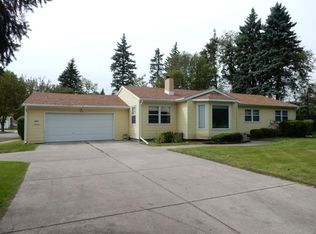 2024 Belmont Rd, Grand Forks, ND 58201