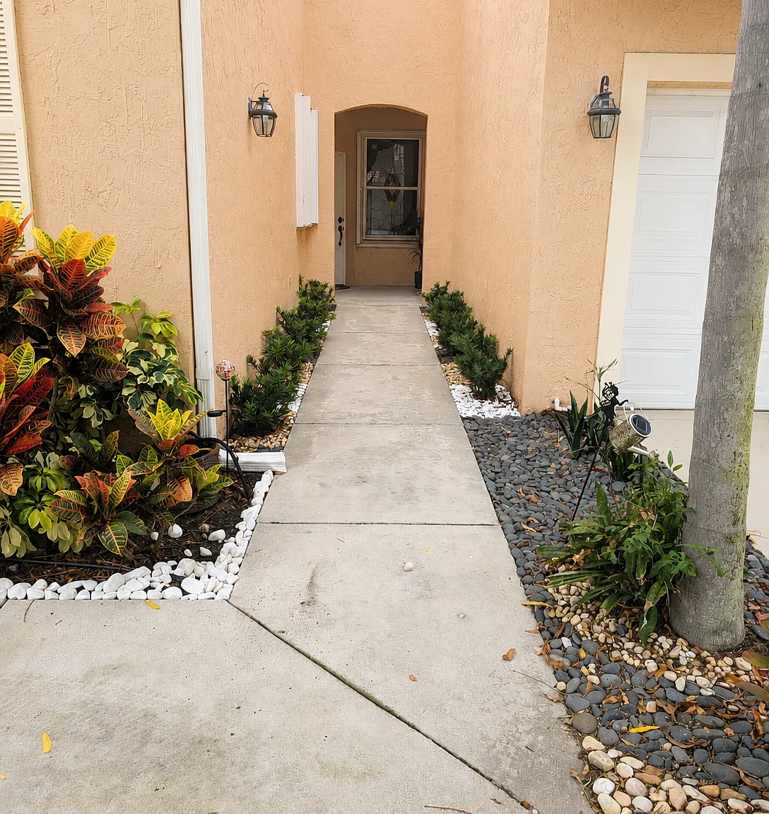 2 bed, 1379 sqft, $2,599 — Photo 2