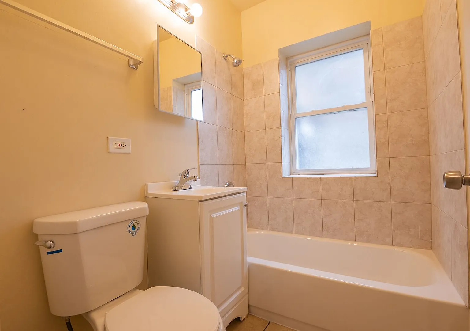 1 bed, $1,350 — Photo 4